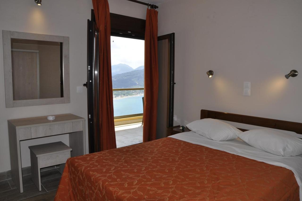 Bed and Breakfast Porto Timoni à Afión Extérieur photo